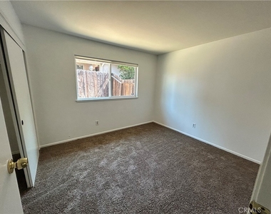 3385 Valencia Hill - Photo Thumbnail 18