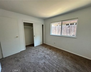 3385 Valencia Hill - Photo Thumbnail 17