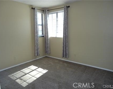 30538 Laramie Avenue - Photo Thumbnail 12