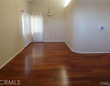 30538 Laramie Avenue - Photo Thumbnail 2