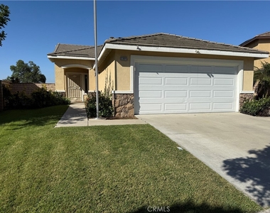 33015 Eagle Point Drive - Photo Thumbnail 1