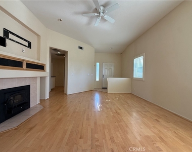 33015 Eagle Point Drive - Photo Thumbnail 3
