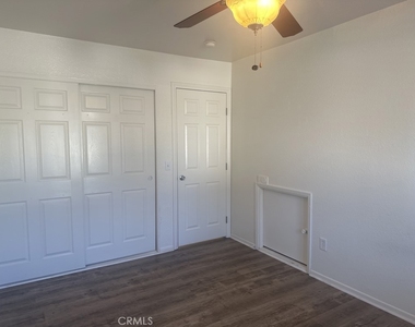 16784 Sultana Street - Photo Thumbnail 12