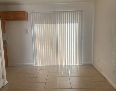 16784 Sultana Street - Photo Thumbnail 5