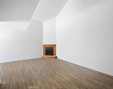 6406 Denny Avenue - Photo Thumbnail 6
