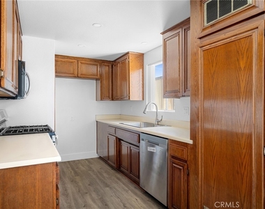 6406 Denny Avenue - Photo Thumbnail 8