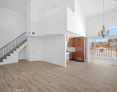 6406 Denny Avenue - Photo Thumbnail 4