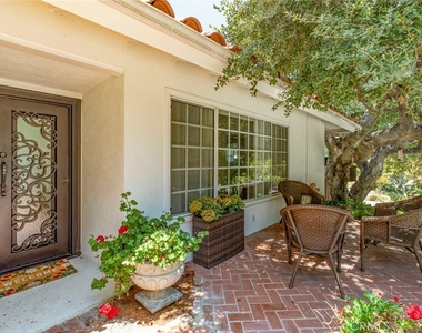 1331 Beaudry - Photo Thumbnail 4