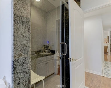 1331 Beaudry - Photo Thumbnail 24