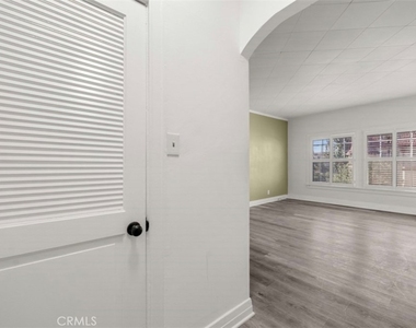 2121 James M Wood Boulevard - Photo Thumbnail 8