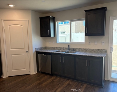 14059 Shayna Street - Photo Thumbnail 6