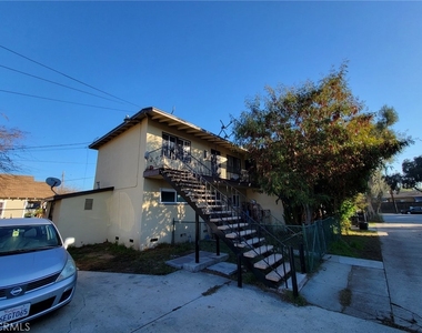 757 S Towne Avenue - Photo Thumbnail 14