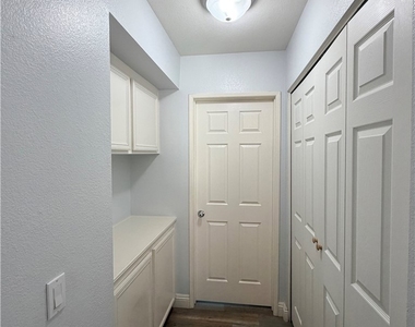 15096 Fox Ridge Drive - Photo Thumbnail 19