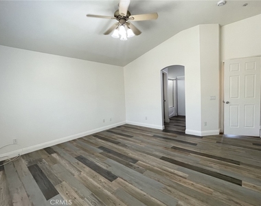 15096 Fox Ridge Drive - Photo Thumbnail 5
