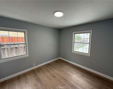 10172 Vena - Photo Thumbnail 5