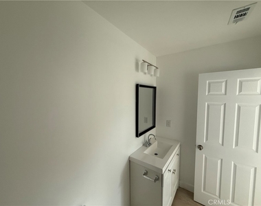 10172 Vena - Photo Thumbnail 11