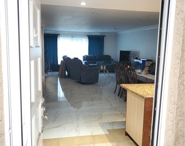 351 E Verdugo Avenue - Photo Thumbnail 3