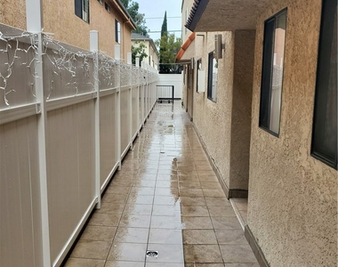 351 E Verdugo Avenue - Photo Thumbnail 2
