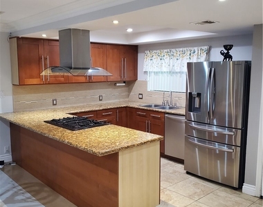 351 E Verdugo Avenue - Photo Thumbnail 4