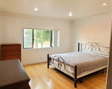 351 E Verdugo Avenue - Photo Thumbnail 10