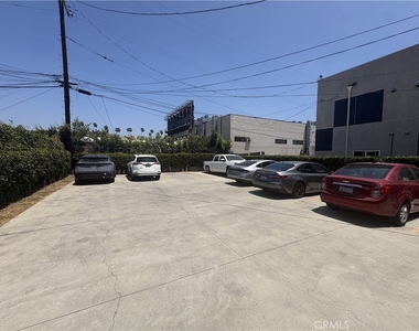 950 S New Hampshire Ave - Photo Thumbnail 16