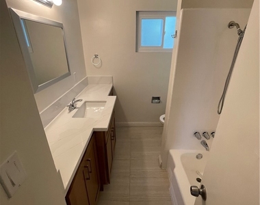 5716 Sultana Avenue - Photo Thumbnail 8