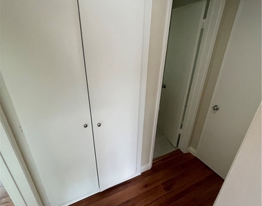 5716 Sultana Avenue - Photo Thumbnail 10