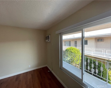 5716 Sultana Avenue - Photo Thumbnail 1