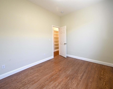 685 37th Street - Photo Thumbnail 10