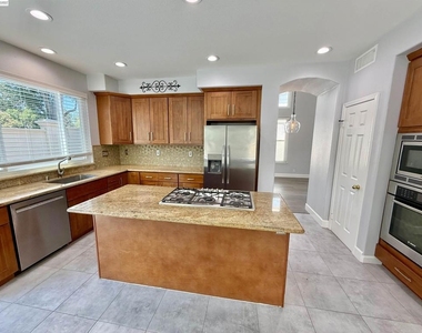 4238 Diavila Ave - Photo Thumbnail 13