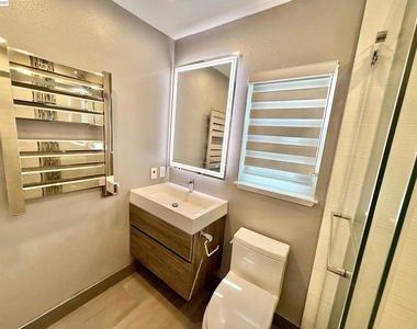 4238 Diavila Ave - Photo Thumbnail 37