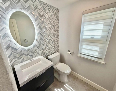 4238 Diavila Ave - Photo Thumbnail 24