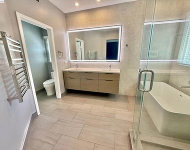 4238 Diavila Ave - Photo Thumbnail 43