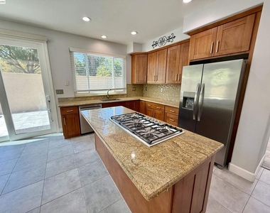 4238 Diavila Ave - Photo Thumbnail 14
