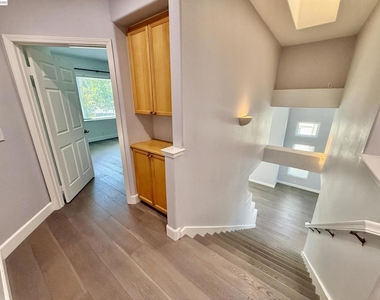 4238 Diavila Ave - Photo Thumbnail 38
