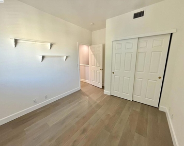 4238 Diavila Ave - Photo Thumbnail 31