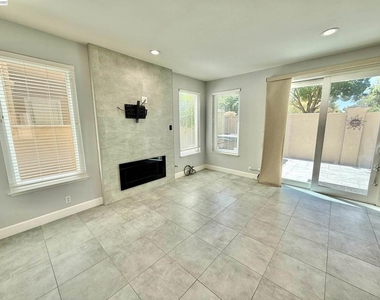 4238 Diavila Ave - Photo Thumbnail 20
