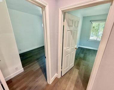 4238 Diavila Ave - Photo Thumbnail 32