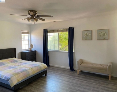43572 Bryant St - Photo Thumbnail 7