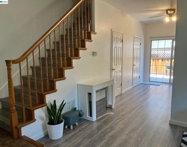 43572 Bryant St - Photo Thumbnail 1