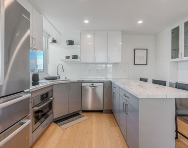 10501 Wilshire Boulevard - Photo Thumbnail 3