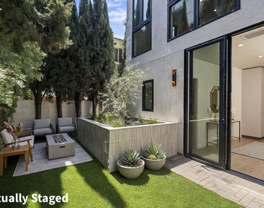 428 Arnaz Drive - Photo Thumbnail 4