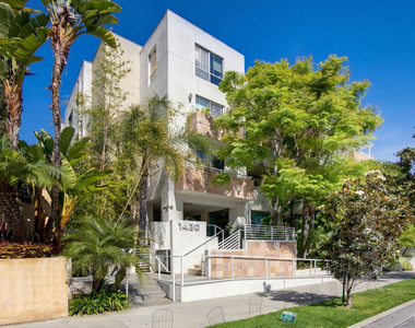 1430 S Beverly Glen Boulevard - Photo Thumbnail 17