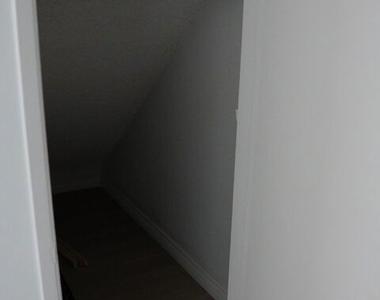 912 Hilldale - Photo Thumbnail 8