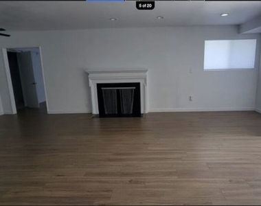 17402 Hart Street - Photo Thumbnail 3