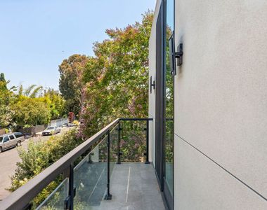 732 Indiana Avenue - Photo Thumbnail 14