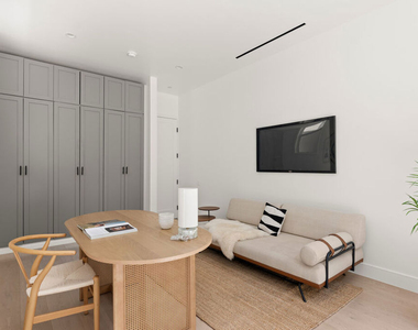 732 Indiana Avenue - Photo Thumbnail 15