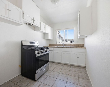 4841 W 18th Street - Photo Thumbnail 6