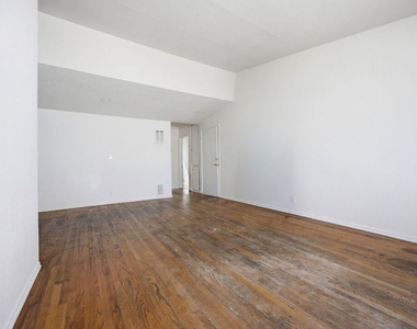 4841 W 18th Street - Photo Thumbnail 12