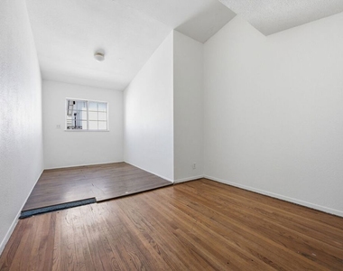 4841 W 18th Street - Photo Thumbnail 13